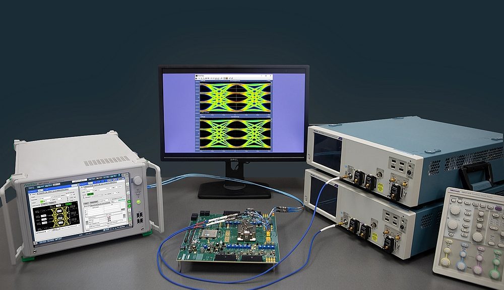 The PCIe 6.0 (64 GT/s) automated test solution runs on the Tektronix DPO70000SX series real-time oscilloscope and the Anritsu MP1900A BERT.