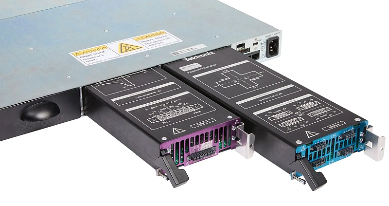 MP5000 system chassis form Tektronix